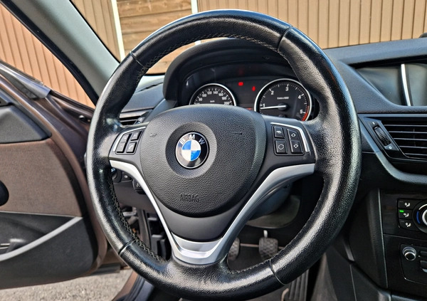 BMW X1 cena 53900 przebieg: 174000, rok produkcji 2013 z Września małe 781